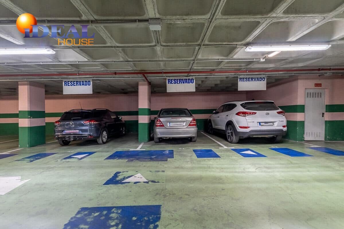 Piso de 3 habitaciones en Granada ciudad en venta con garaje - 479.900 € (Ref: 9434306)