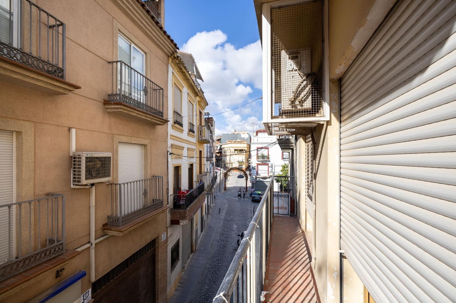 3 bedroom Flat for sale in Iznalloz - € 30,000 (Ref: 9434307)