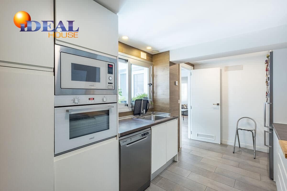 3 bedroom Townhouse for sale in Granada city - € 420,000 (Ref: 9434311)