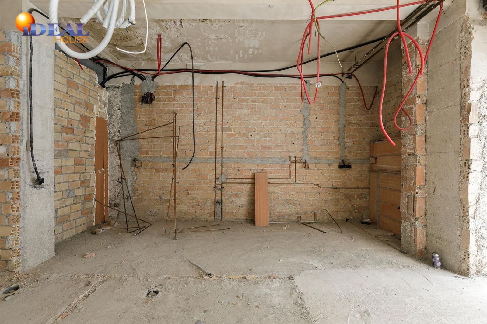 Erhverv til salg i Granada by - € 65.000 (Ref: 9434314)