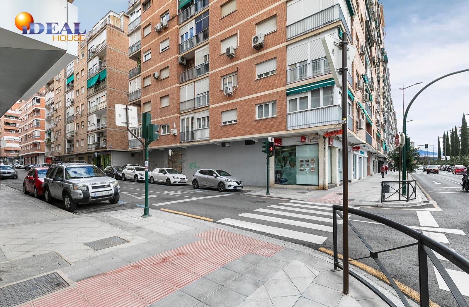 Erhverv til salg i Granada by - € 65.000 (Ref: 9434314)