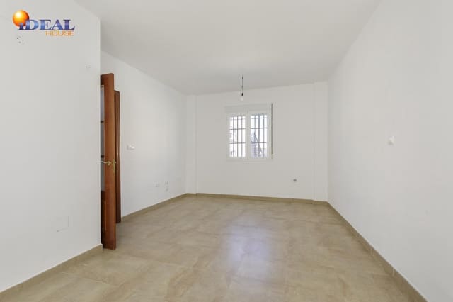 3 slaapkamer Rijtjeshuis te koop in Güevéjar met garage - € 165.000 (Ref: 9434316)