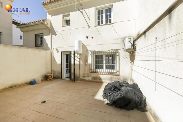 3 slaapkamer Rijtjeshuis te koop in Güevéjar met garage - € 165.000 (Ref: 9434316)