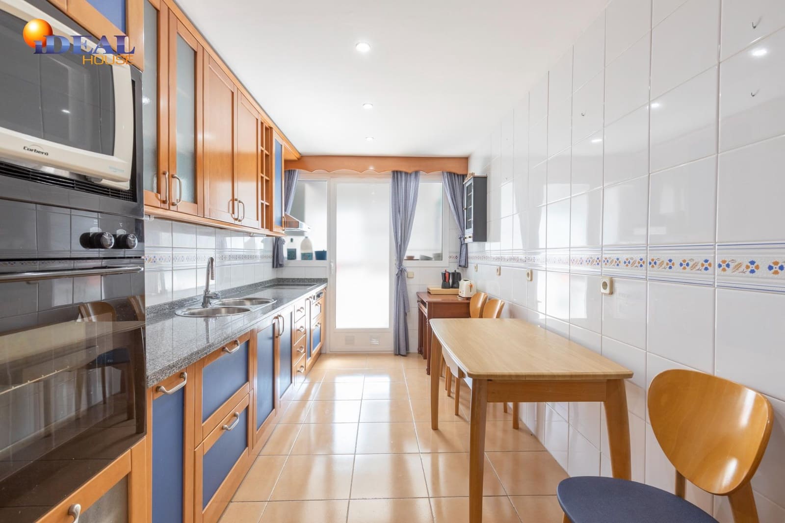 4 soveværelse Lejlighed til salg i Granada by med garage - € 580.000 (Ref: 9434318)