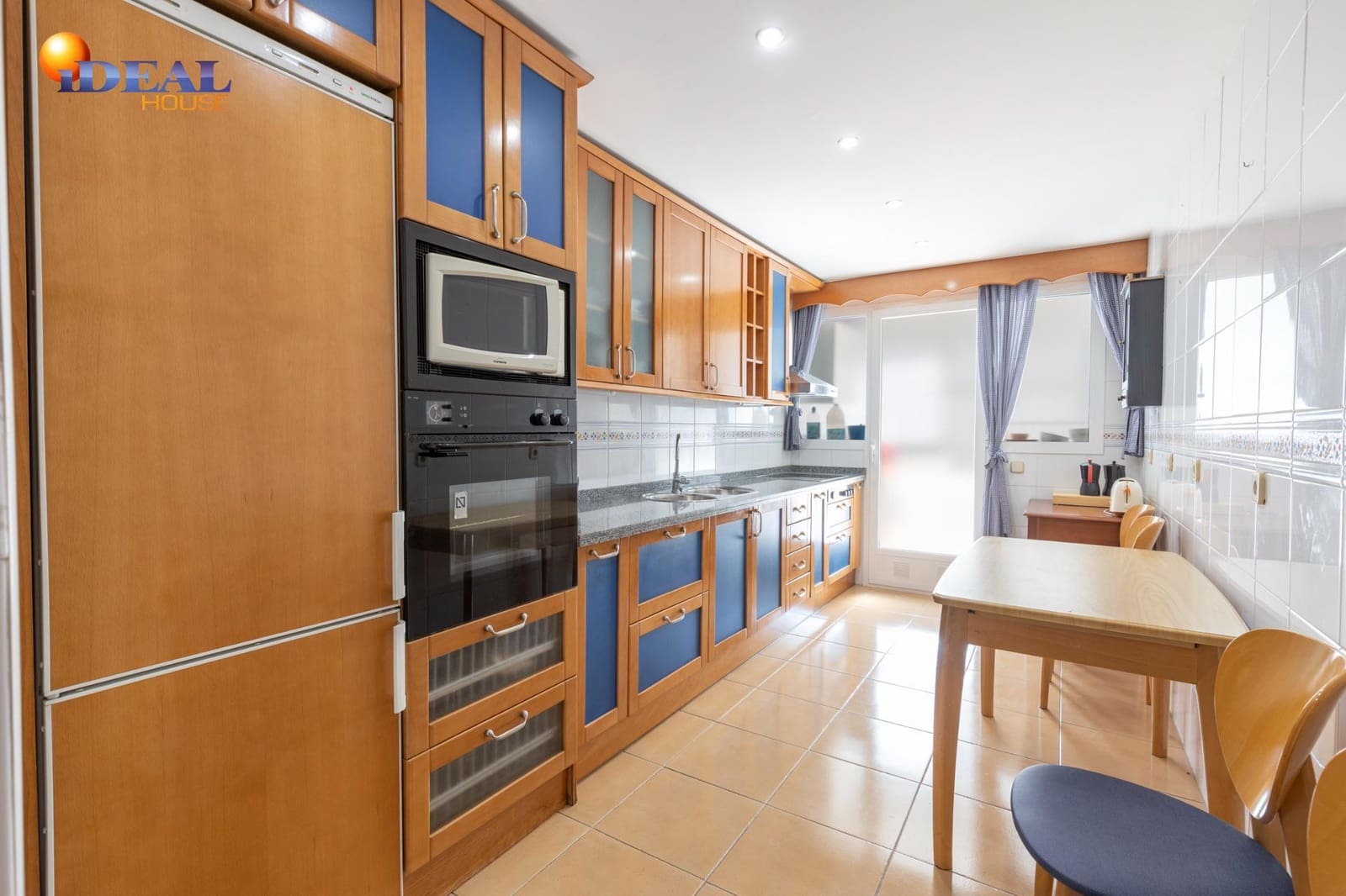 4 soveværelse Lejlighed til salg i Granada by med garage - € 580.000 (Ref: 9434318)