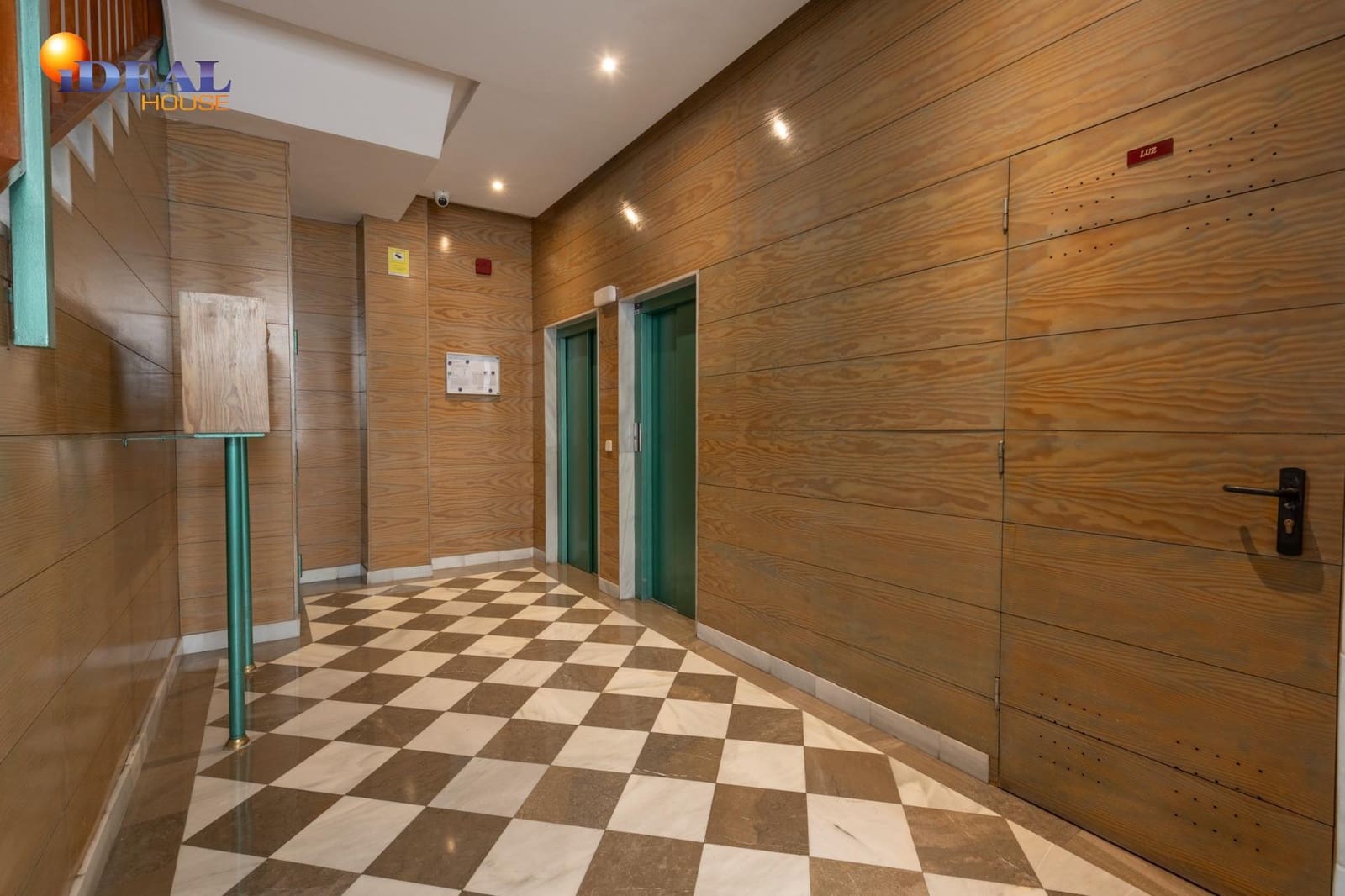 4 soveværelse Lejlighed til salg i Granada by med garage - € 580.000 (Ref: 9434318)