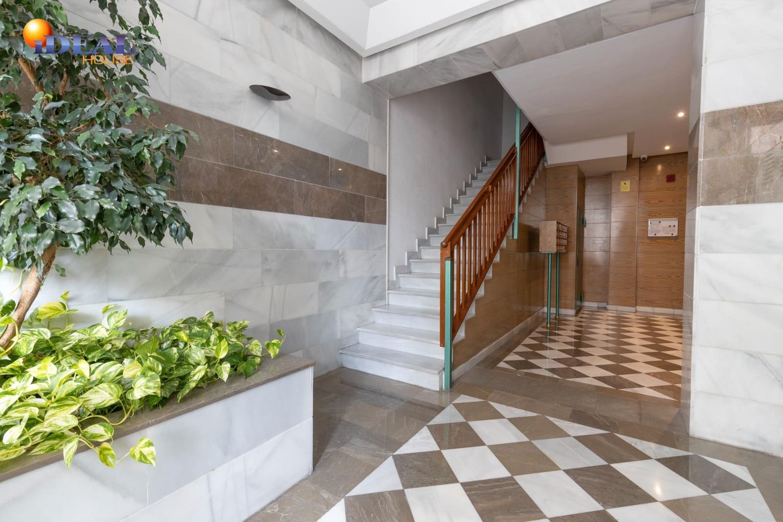 4 soveværelse Lejlighed til salg i Granada by med garage - € 580.000 (Ref: 9434318)