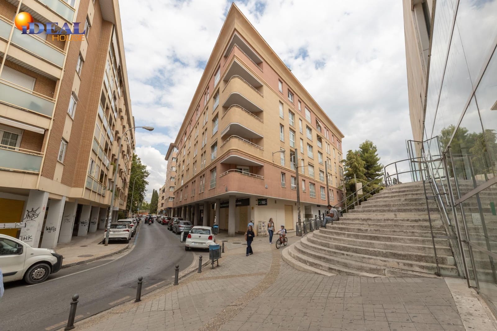 4 soveværelse Lejlighed til salg i Granada by med garage - € 580.000 (Ref: 9434318)