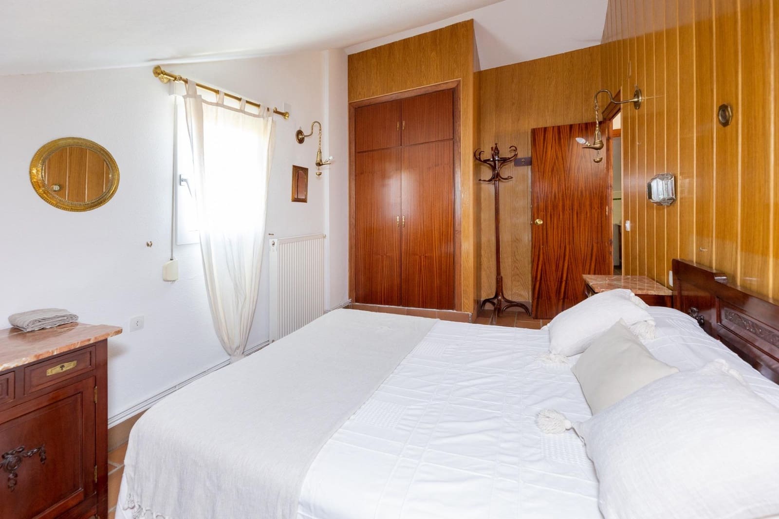 6 soveværelse Finca/Landehus til salg i Guejar Sierra med garage - € 439.000 (Ref: 9434321)