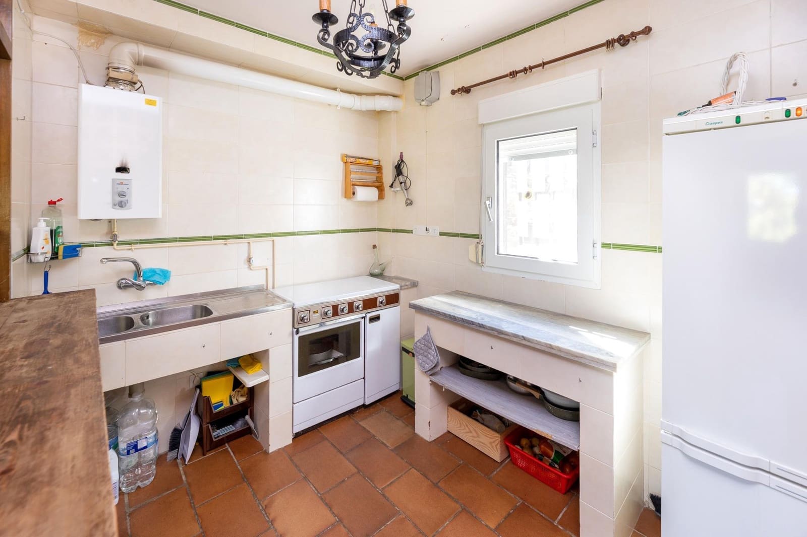 6 soveværelse Finca/Landehus til salg i Guejar Sierra med garage - € 439.000 (Ref: 9434321)