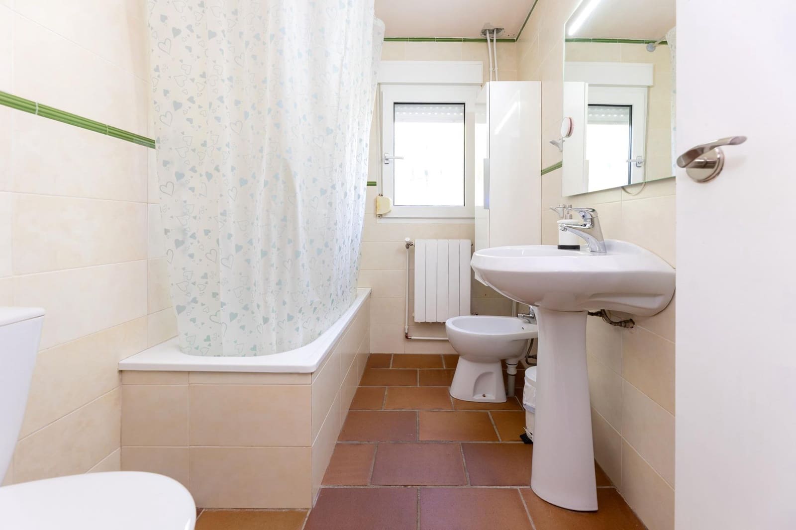 6 soveværelse Finca/Landehus til salg i Guejar Sierra med garage - € 439.000 (Ref: 9434321)