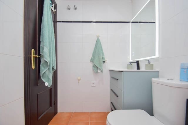 2 makuuhuone Huoneisto myytävänä paikassa La Zubia - 145 000 € (Ref: 9434322)