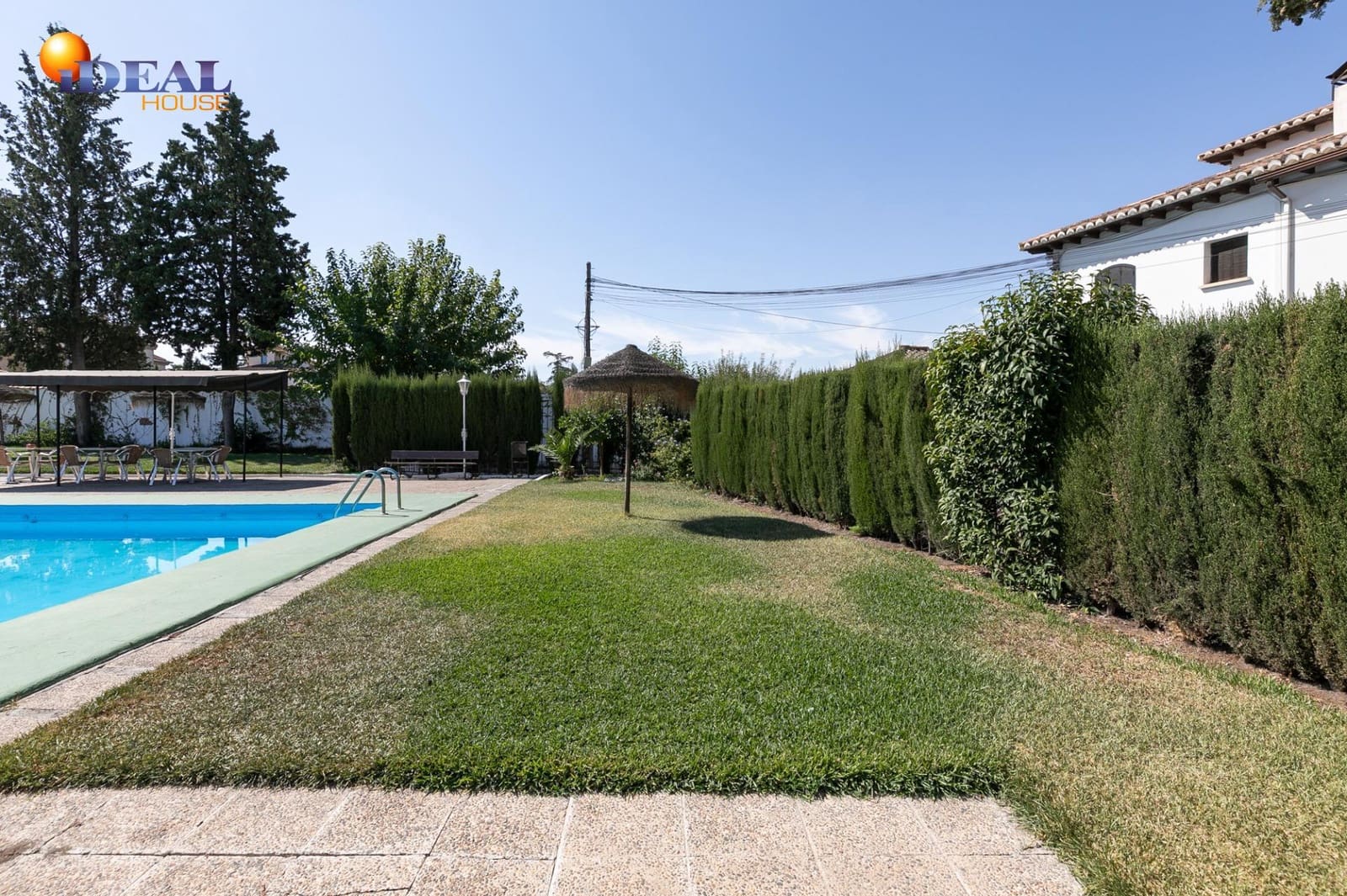 4 bedroom Villa for sale in Ogijares with pool garage - € 325,000 (Ref: 9434323)