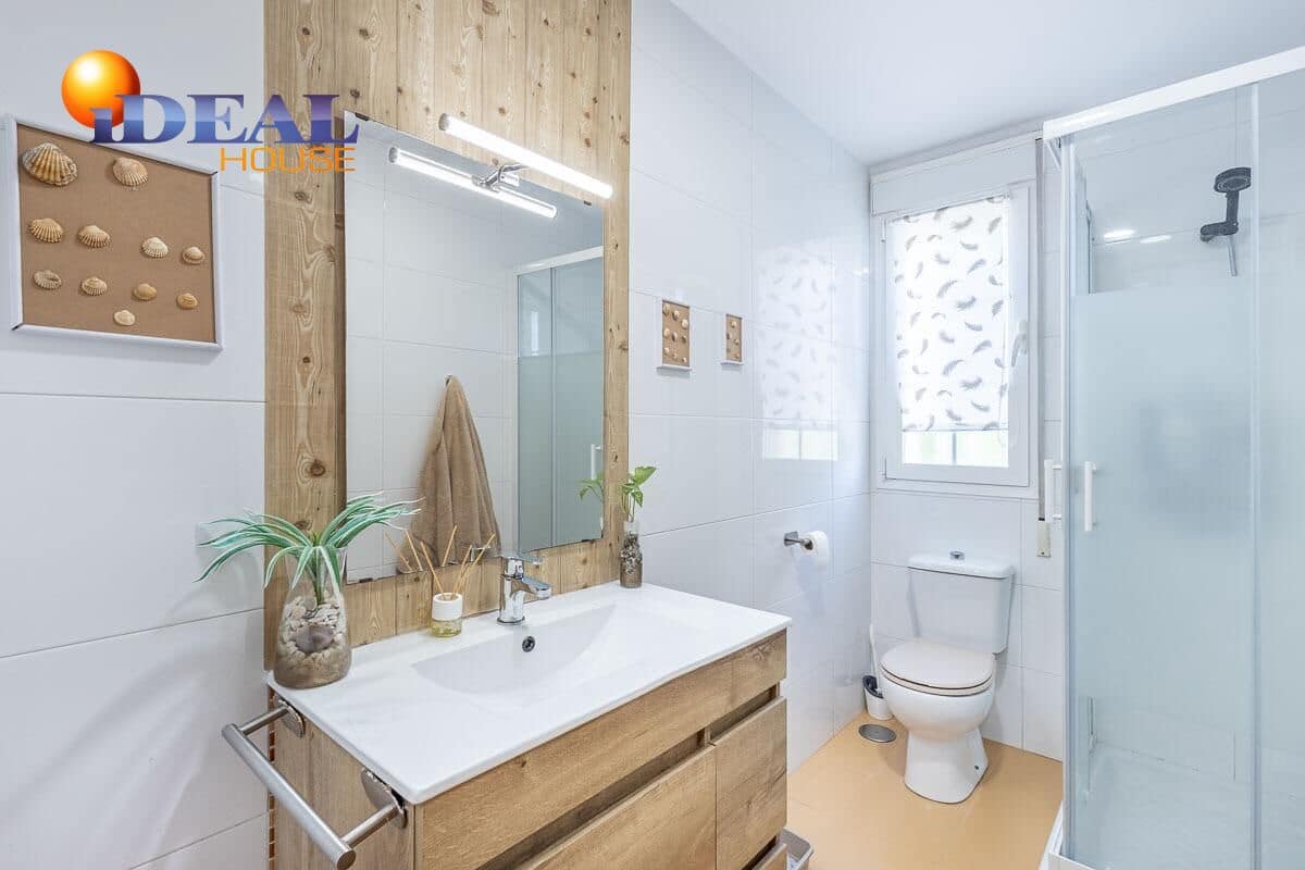 4 bedroom Villa for sale in Huetor Vega with pool - € 445,000 (Ref: 9434327)