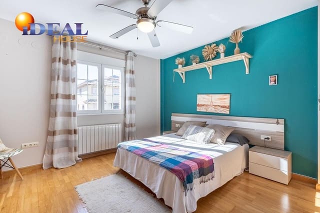 4 makuuhuone Huvila myytävänä paikassa Huétor Vega mukana uima-altaan - 445 000 € (Ref: 9434327)