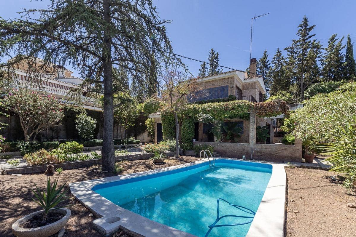 3 bedroom Villa for sale in La Zubia with pool garage - € 330,000 (Ref: 9434333)