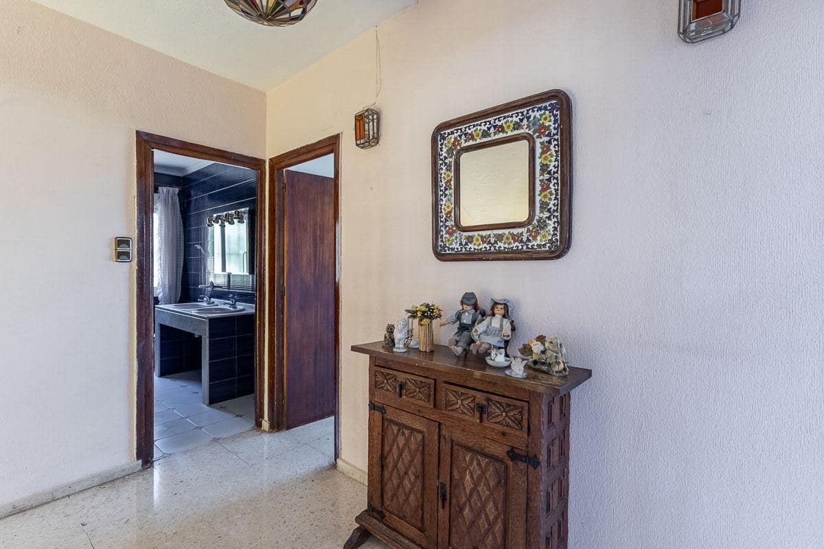 3 bedroom Villa for sale in La Zubia with pool garage - € 330,000 (Ref: 9434333)