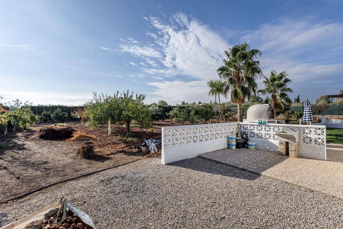 4 bedroom Villa for sale in Moraleda de Zafayona with pool garage - € 279,000 (Ref: 9434335)