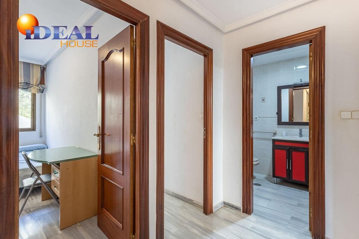 4 bedroom Flat for sale in Motril - € 260,000 (Ref: 9434337)