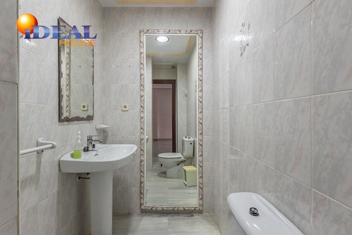 4 bedroom Flat for sale in Motril - € 260,000 (Ref: 9434337)