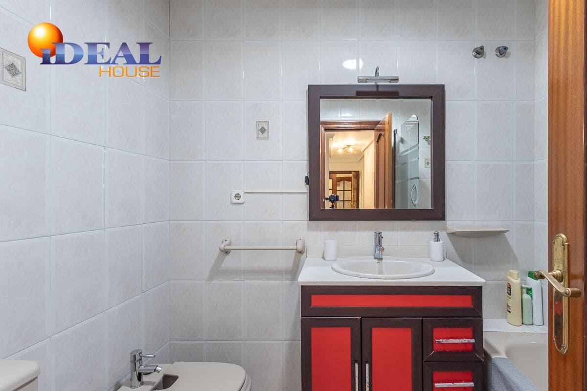 4 bedroom Flat for sale in Motril - € 260,000 (Ref: 9434337)