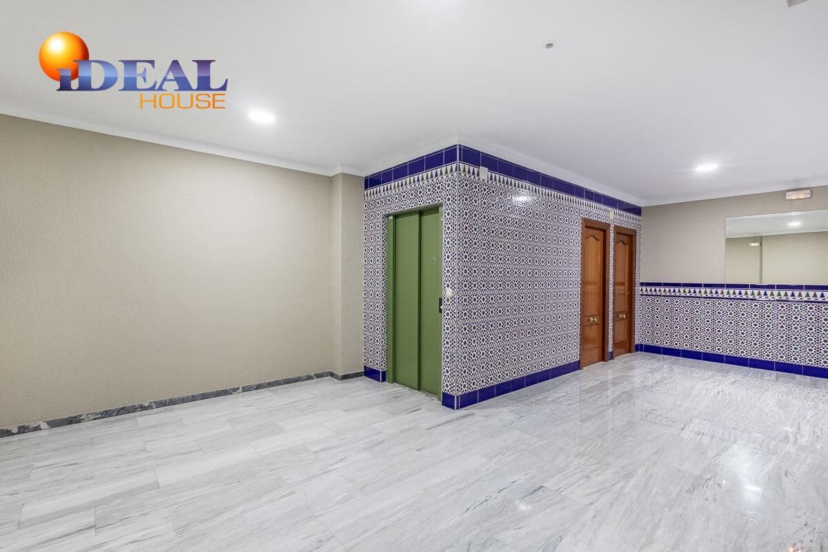 4 bedroom Flat for sale in Motril - € 260,000 (Ref: 9434337)