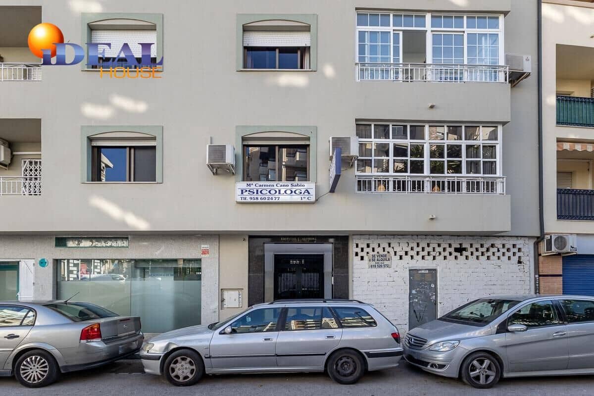 4 bedroom Flat for sale in Motril - € 260,000 (Ref: 9434337)