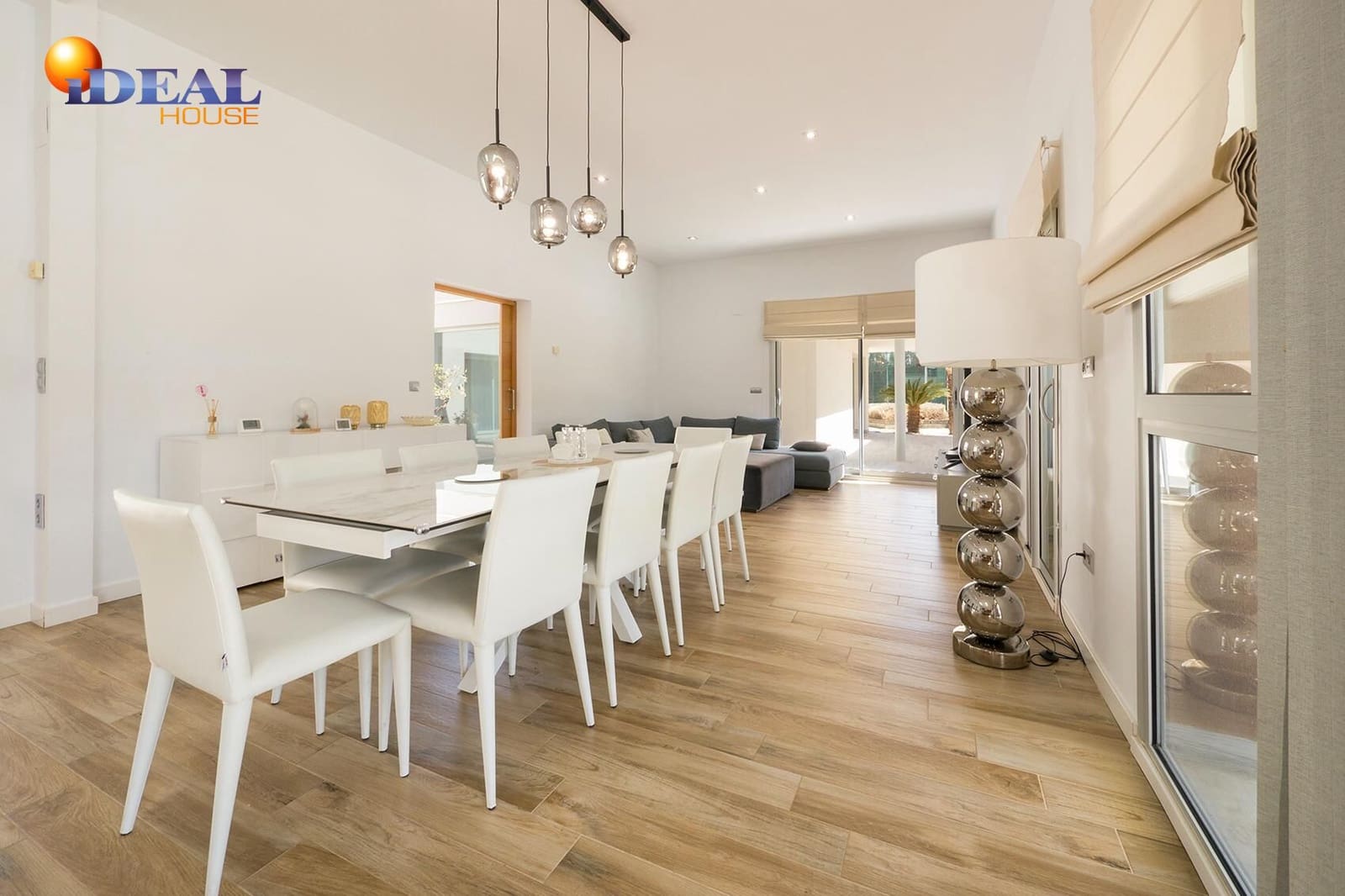 5 bedroom Villa for sale in Otura with pool garage - € 795,000 (Ref: 9434339)