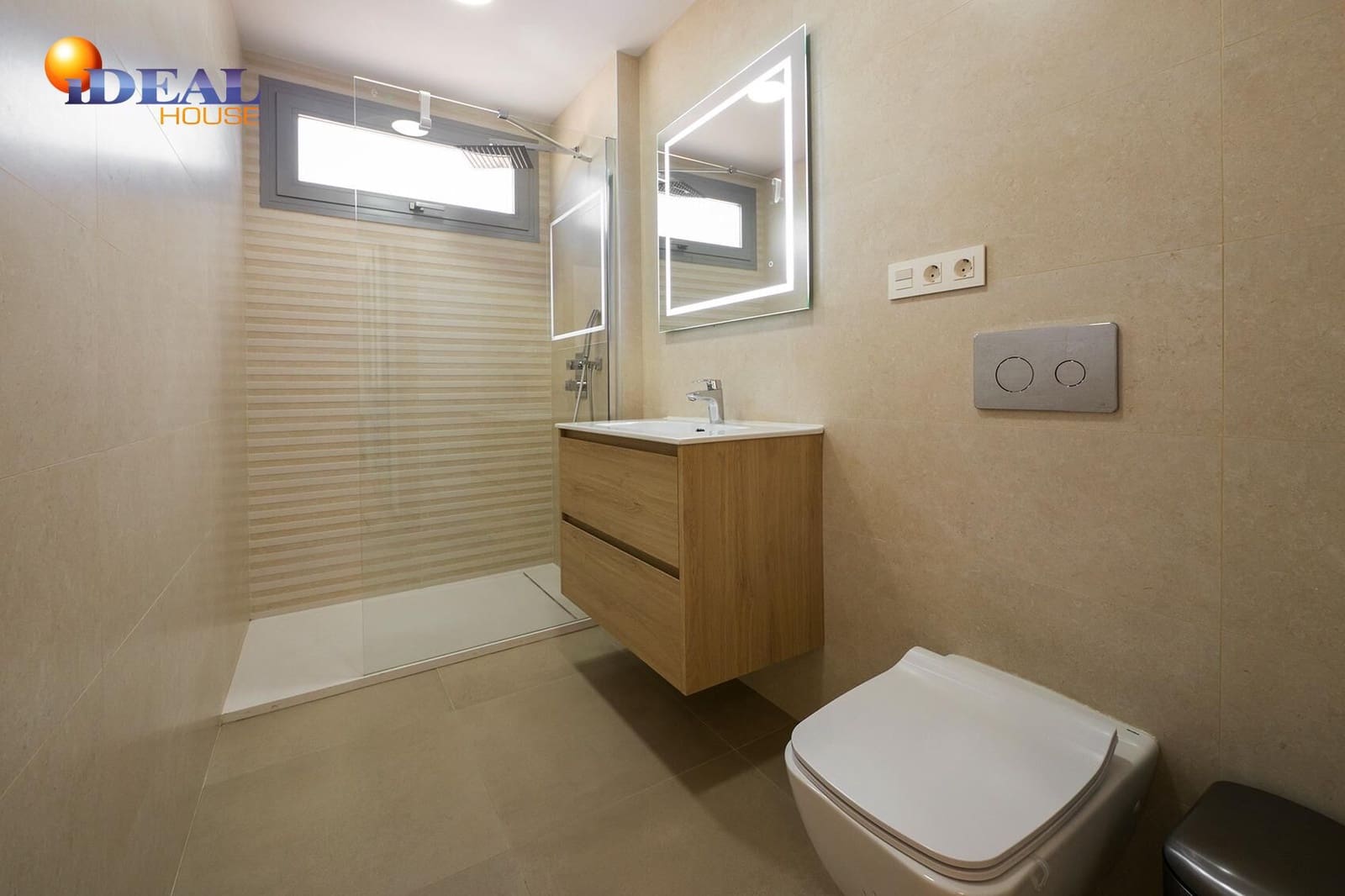 5 bedroom Villa for sale in Otura with pool garage - € 795,000 (Ref: 9434339)