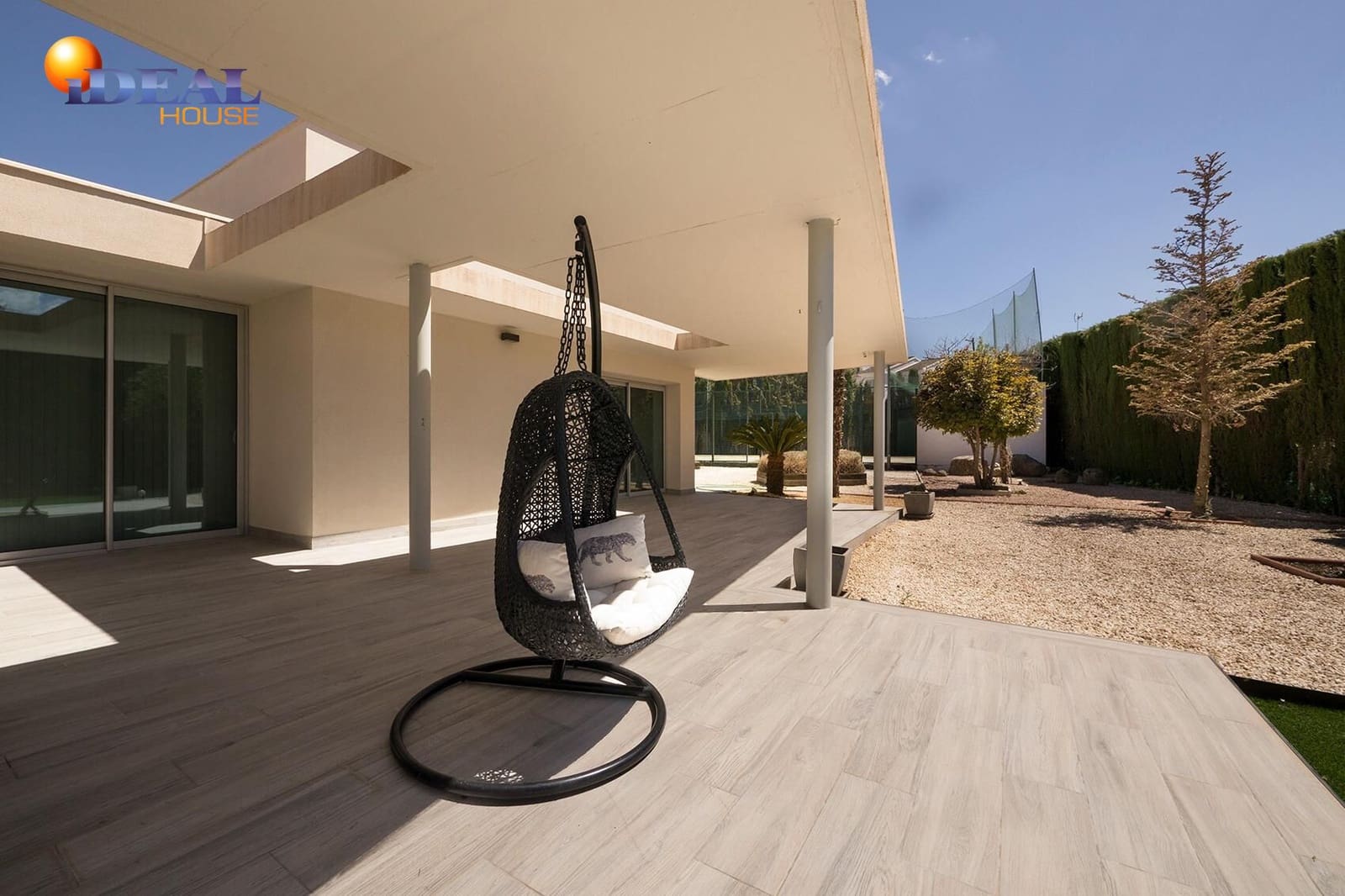 5 bedroom Villa for sale in Otura with pool garage - € 795,000 (Ref: 9434339)