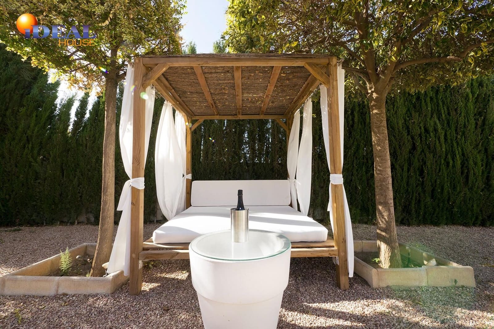 5 bedroom Villa for sale in Otura with pool garage - € 795,000 (Ref: 9434339)