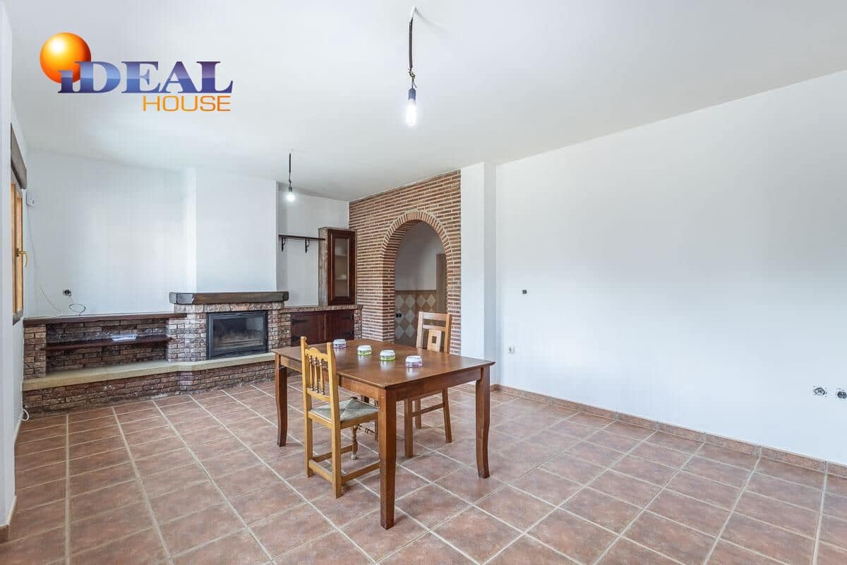 4 bedroom Townhouse for sale in Beas de Granada with garage - € 179,000 (Ref: 9434341)
