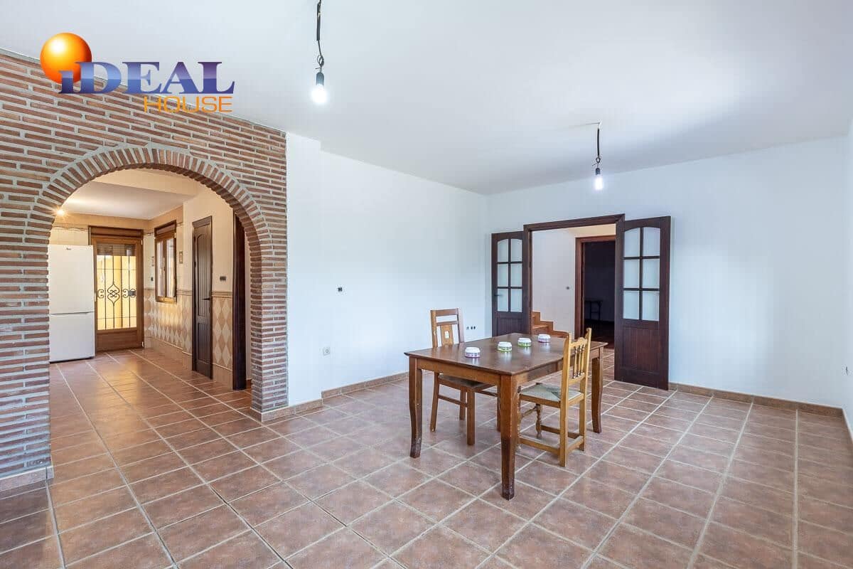 4 bedroom Townhouse for sale in Beas de Granada with garage - € 179,000 (Ref: 9434341)