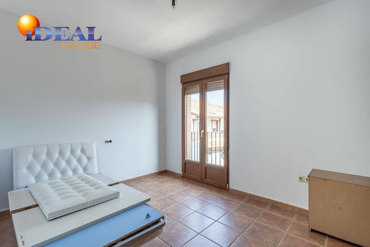 4 bedroom Townhouse for sale in Beas de Granada with garage - € 179,000 (Ref: 9434341)