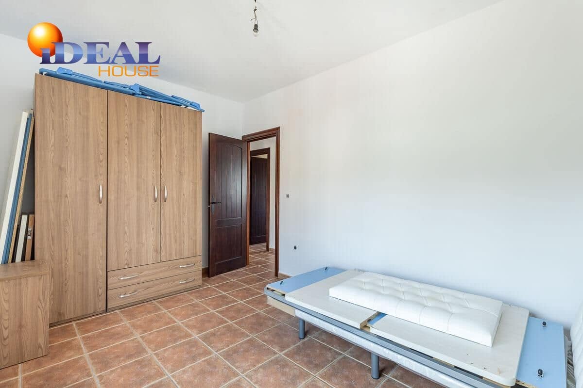 4 bedroom Townhouse for sale in Beas de Granada with garage - € 179,000 (Ref: 9434341)