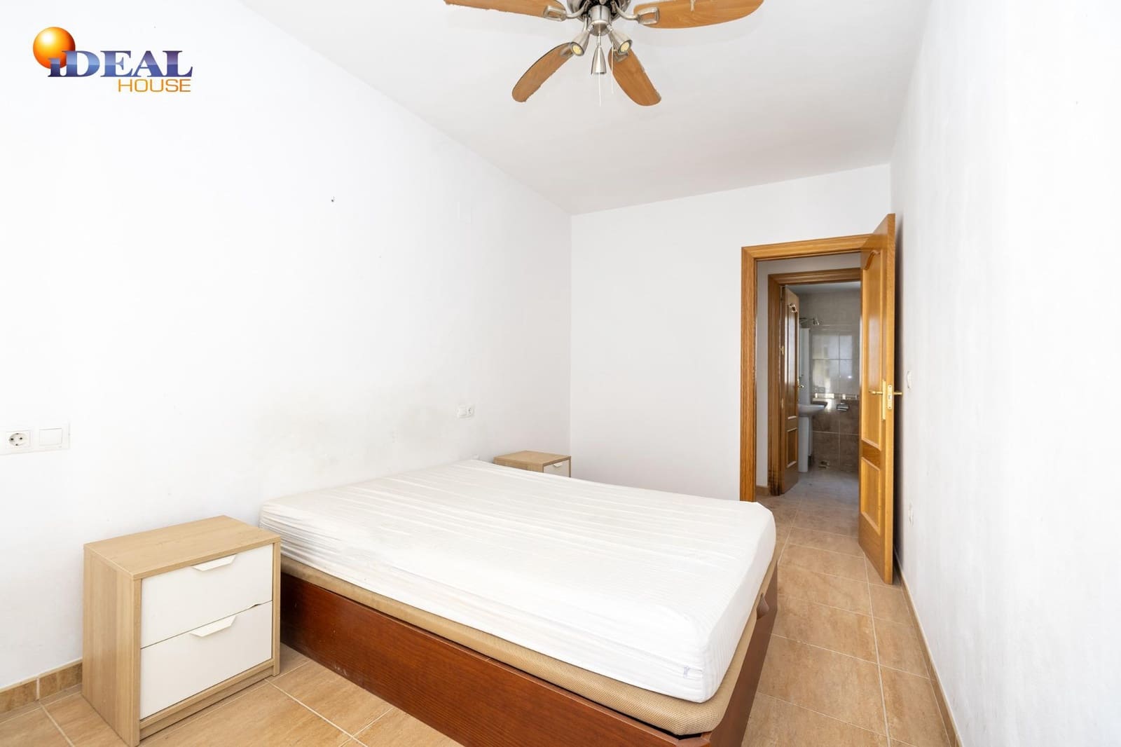 2 bedroom Flat for sale in Padul - € 120,000 (Ref: 9434344)