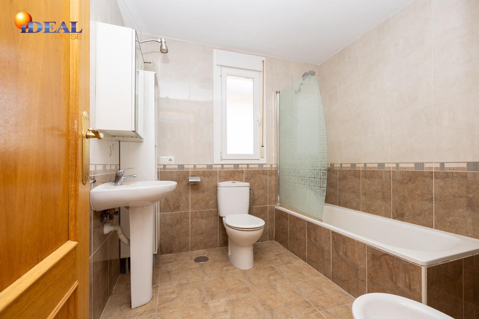 2 bedroom Flat for sale in Padul - € 120,000 (Ref: 9434344)