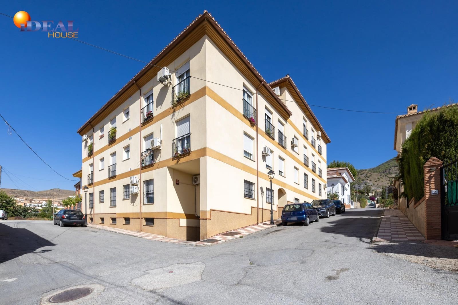 2 bedroom Flat for sale in Padul - € 120,000 (Ref: 9434344)