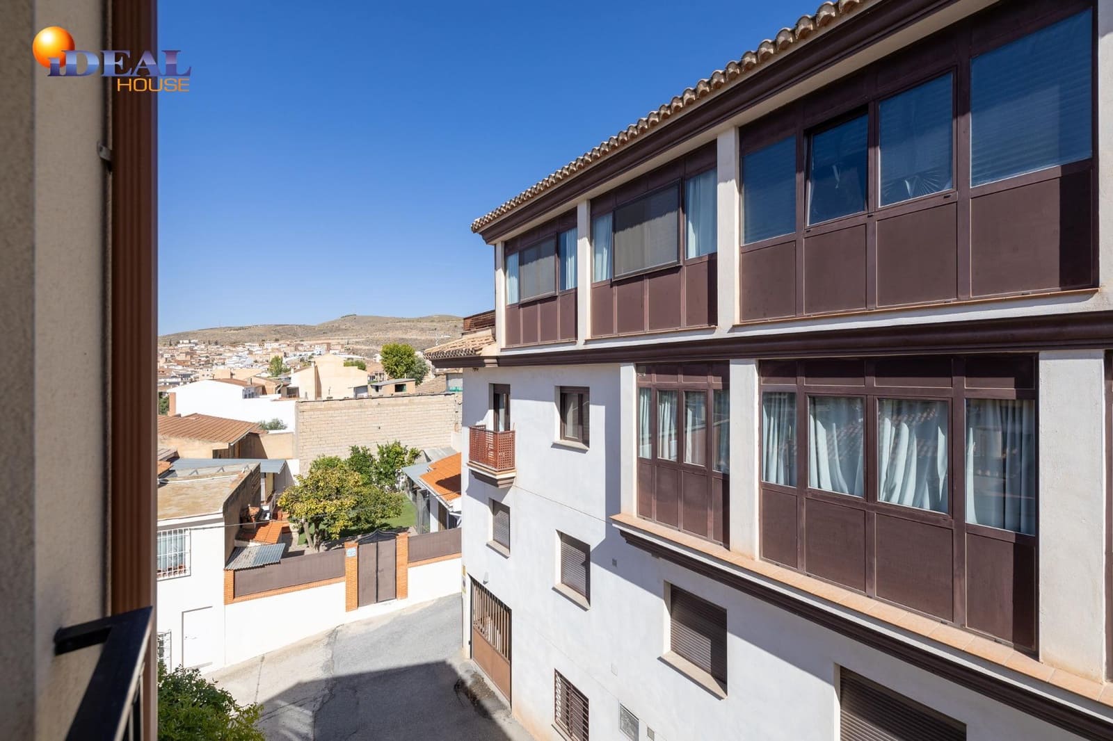 2 bedroom Flat for sale in Padul - € 120,000 (Ref: 9434344)