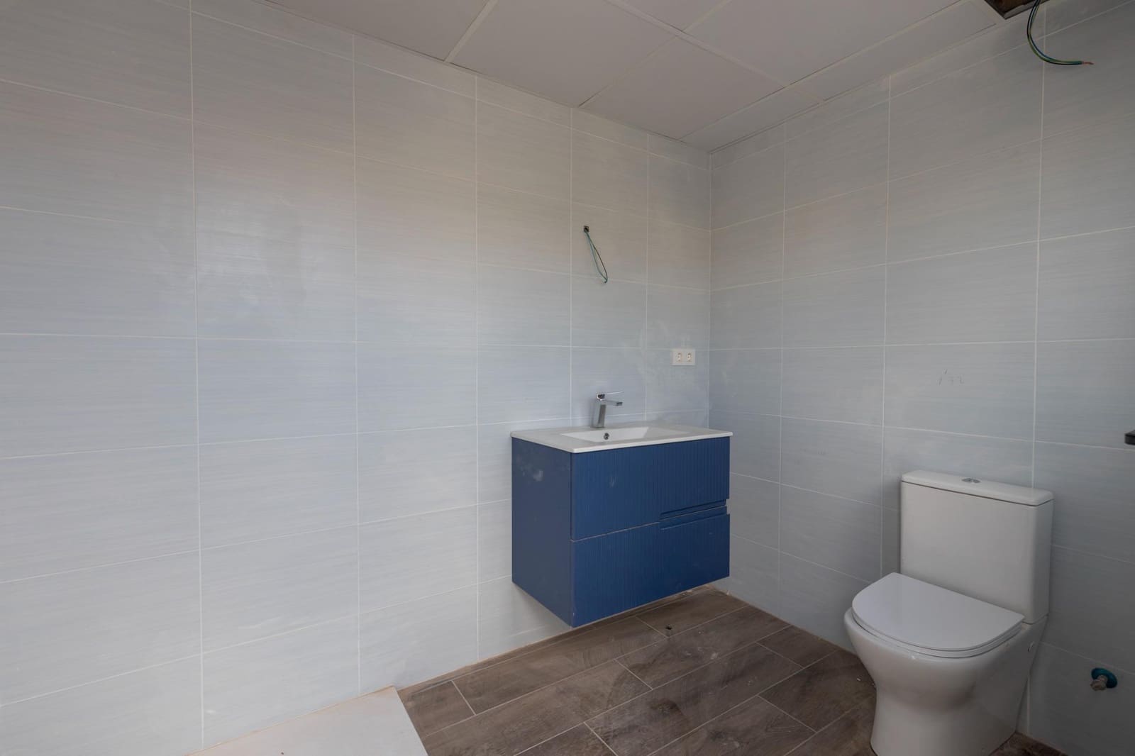 1 bedroom Finca/Country House for sale in Peligros - € 190,000 (Ref: 9434345)