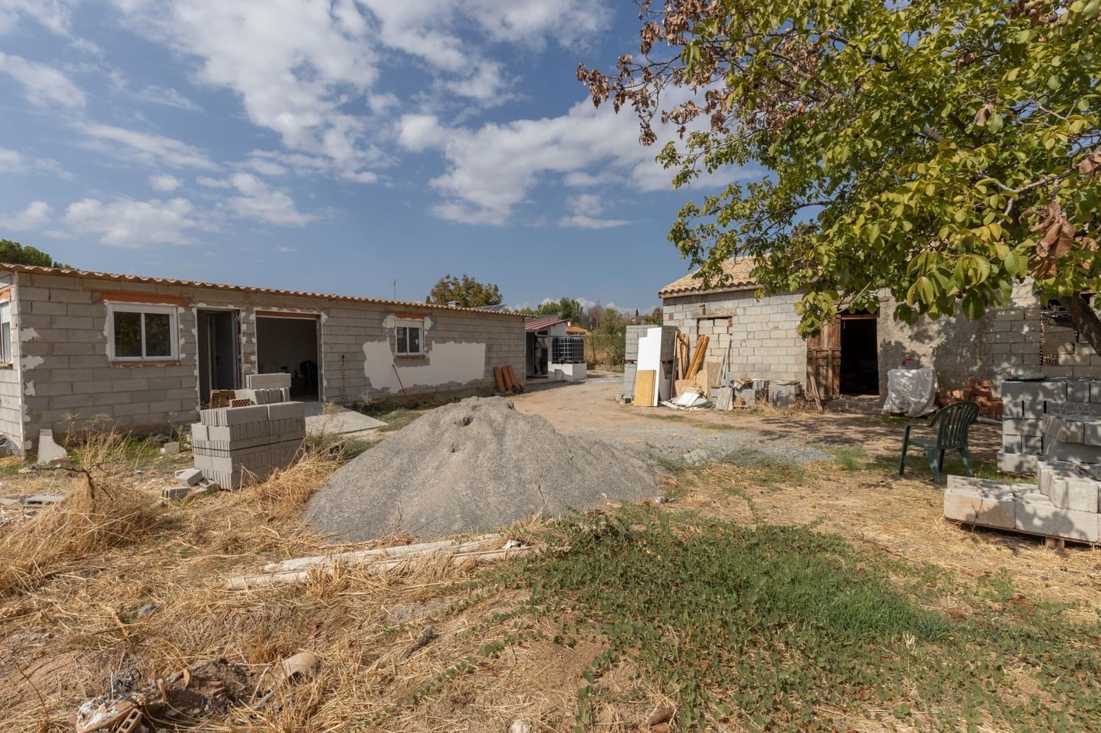 1 bedroom Finca/Country House for sale in Peligros - € 190,000 (Ref: 9434345)