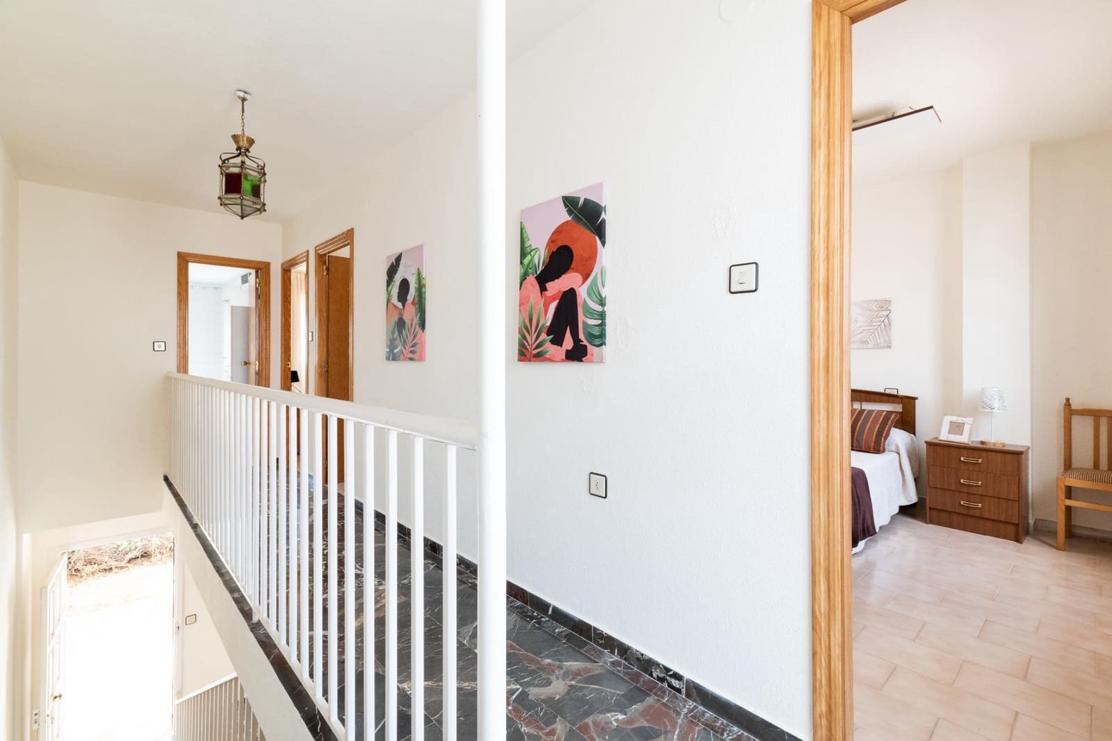 4 bedroom Villa for sale in Peligros with pool garage - € 249,900 (Ref: 9434346)