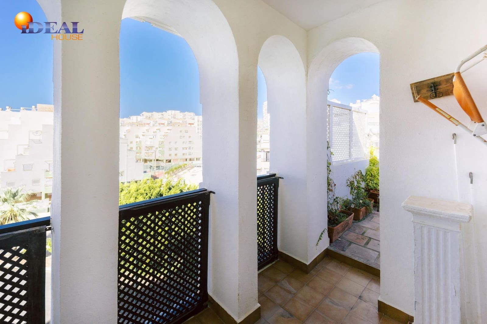 3 bedroom Apartment for sale in Salobrena with pool garage - € 310,000 (Ref: 9434347)