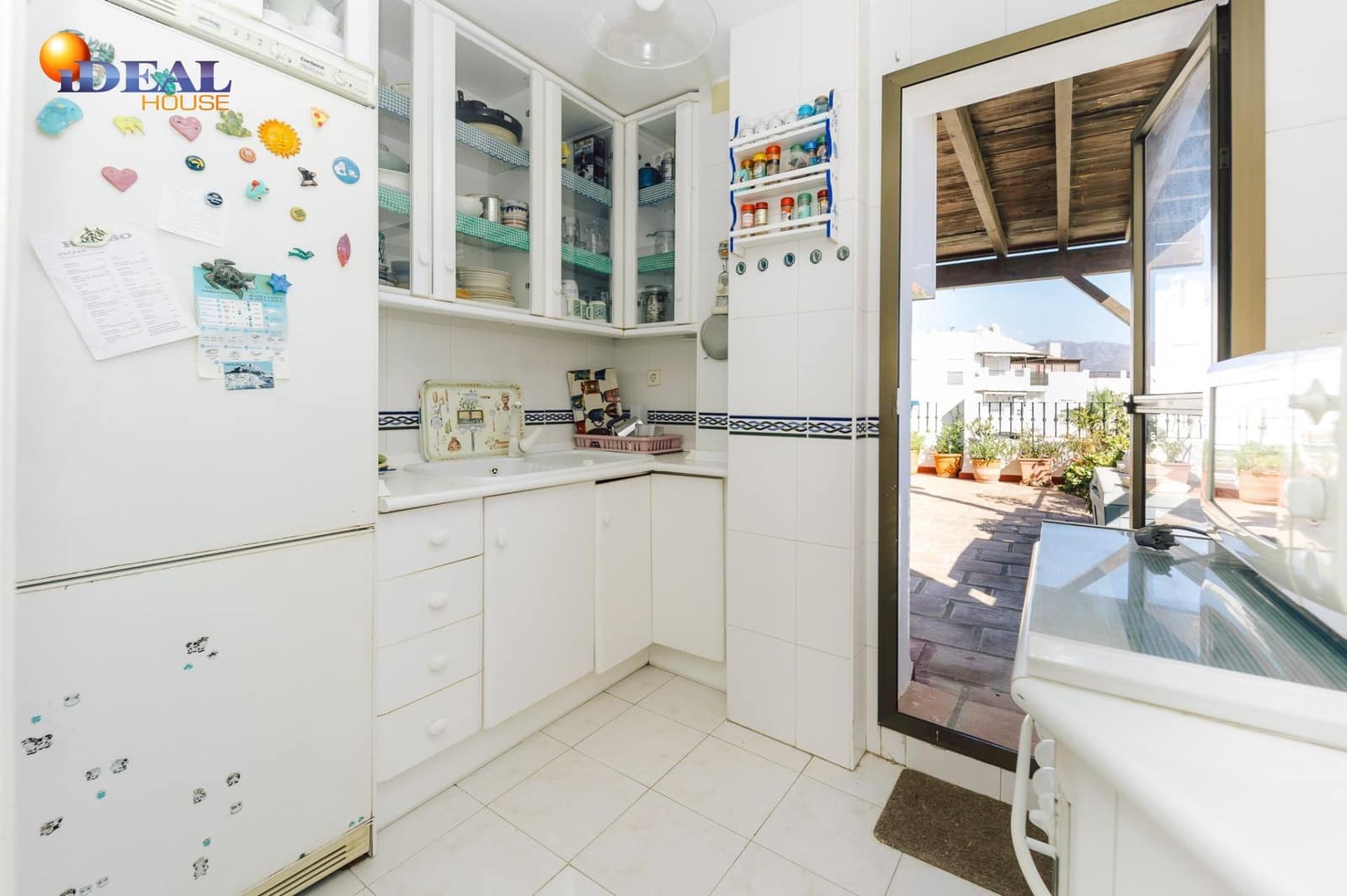 3 bedroom Apartment for sale in Salobrena with pool garage - € 310,000 (Ref: 9434347)