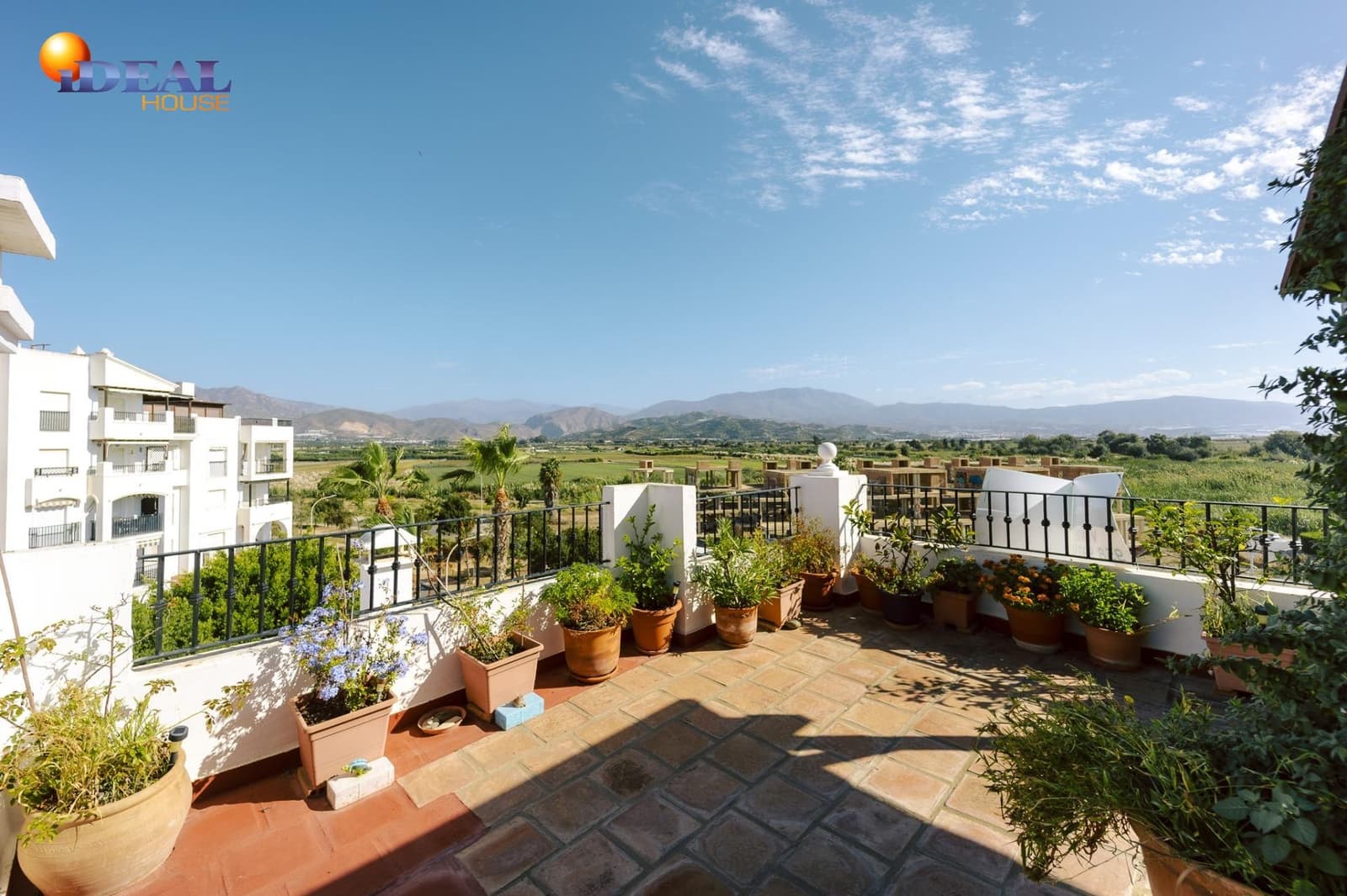 3 bedroom Apartment for sale in Salobrena with pool garage - € 310,000 (Ref: 9434347)