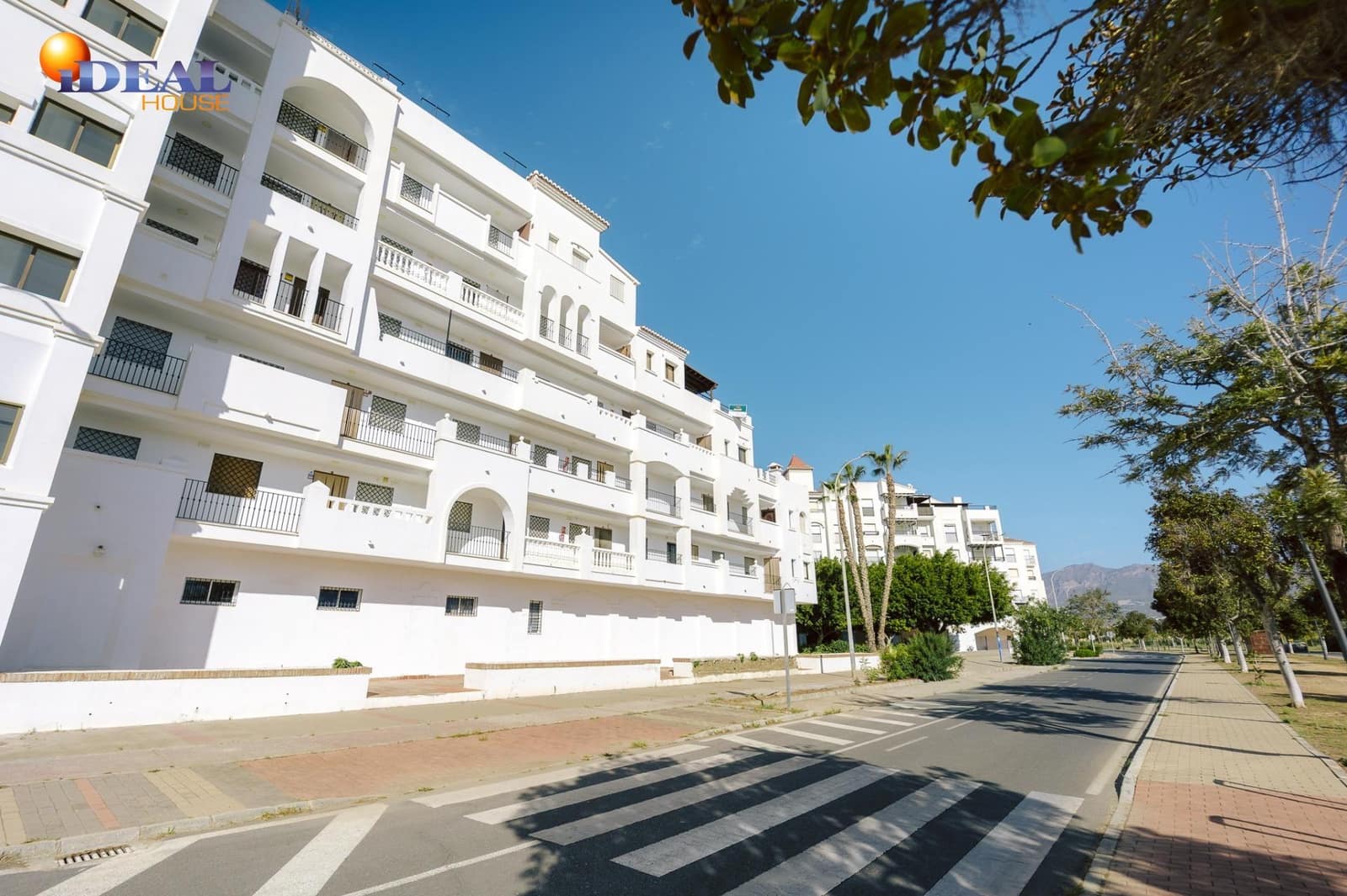 3 bedroom Apartment for sale in Salobrena with pool garage - € 310,000 (Ref: 9434347)