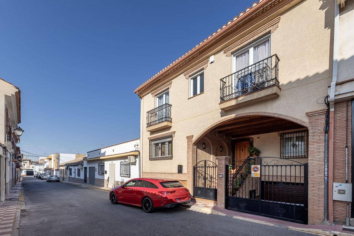 4 sypialnia Willa na sprzedaż w Albolote z garażem - 435 000 € (Ref: 9434351)