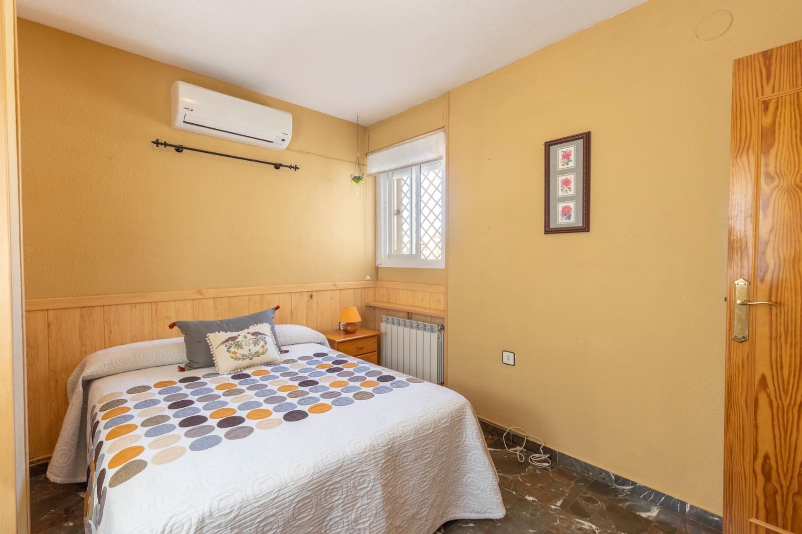 4 bedroom Terraced Villa for sale in Huetor Vega with garage - € 245,000 (Ref: 9434352)