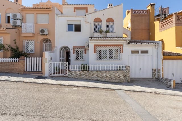 4 slaapkamer Rijtjeshuis te koop in Huétor Vega met garage - € 245.000 (Ref: 9434352)