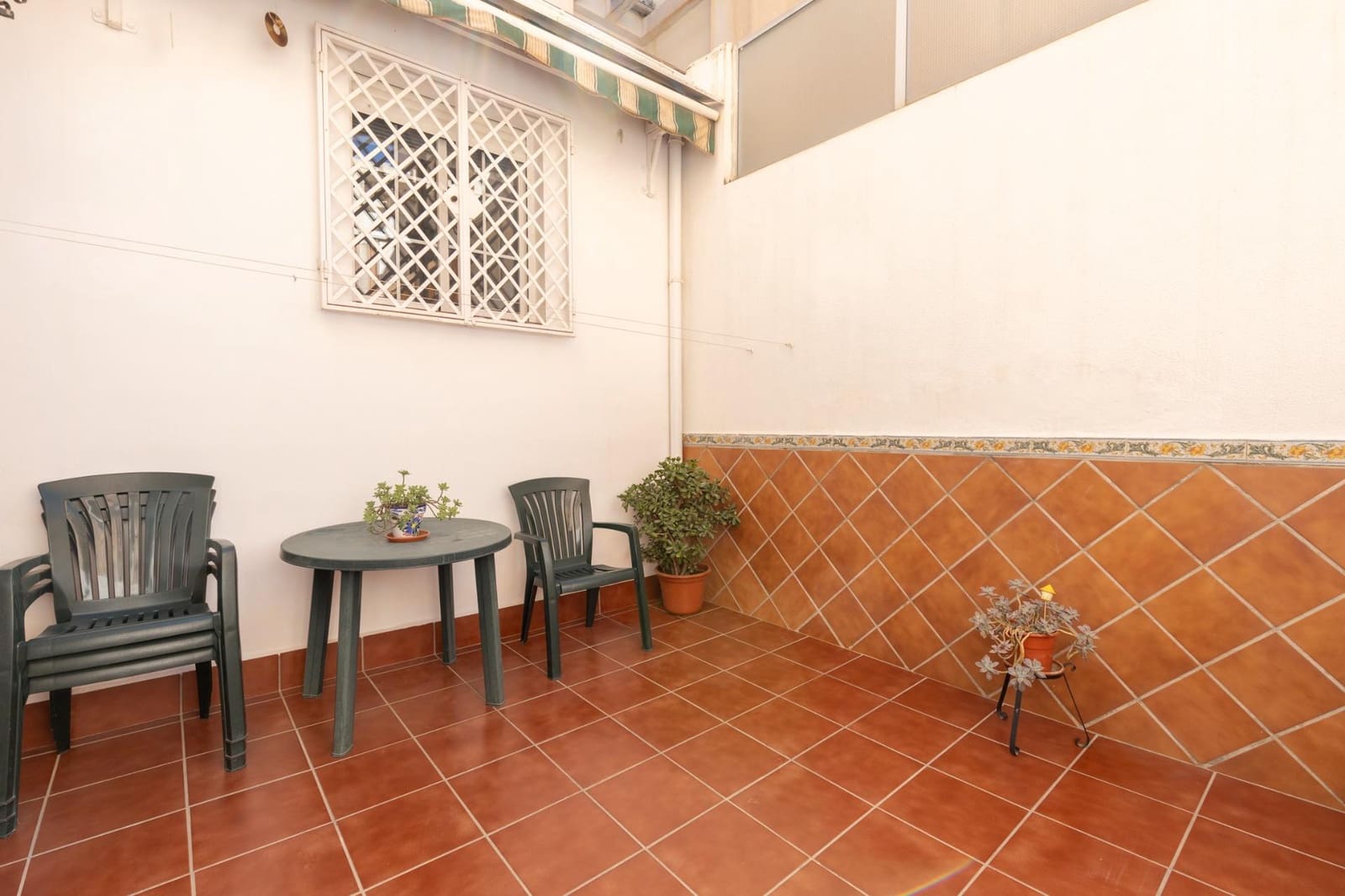 4 bedroom Terraced Villa for sale in Huetor Vega with garage - € 245,000 (Ref: 9434352)